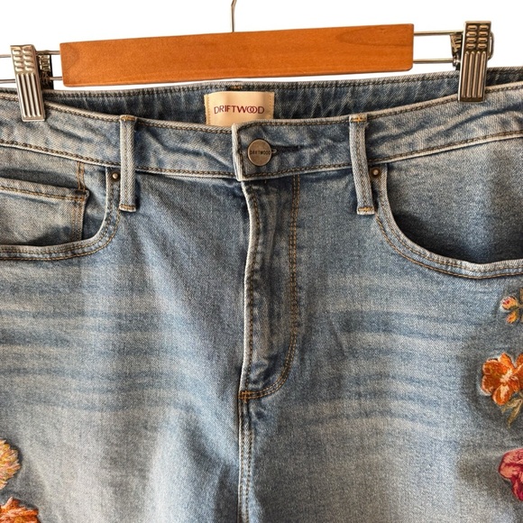 Driftwood - Bermuda Jean Shorts Floral Embroidered W14 L9 - Picture 3 of 8